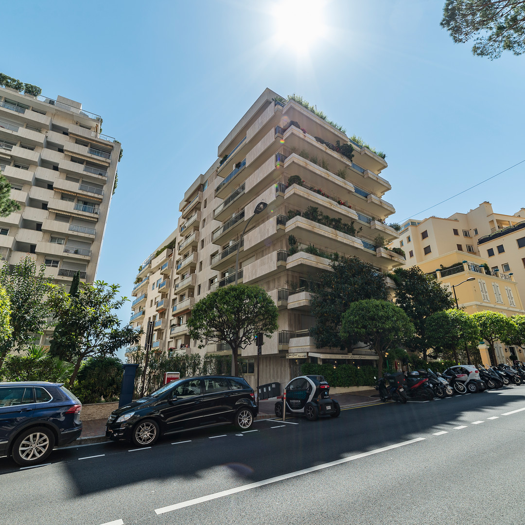 AFFAIRE CHÂTEAU AMIRAL GRAND STUDIO D'ENVIRON 30m2 - Appartements à vendre à Monaco