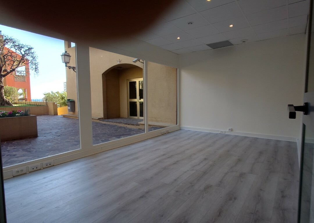 Local commercial à vendre - Grande vitrine - Appartements à vendre à Monaco