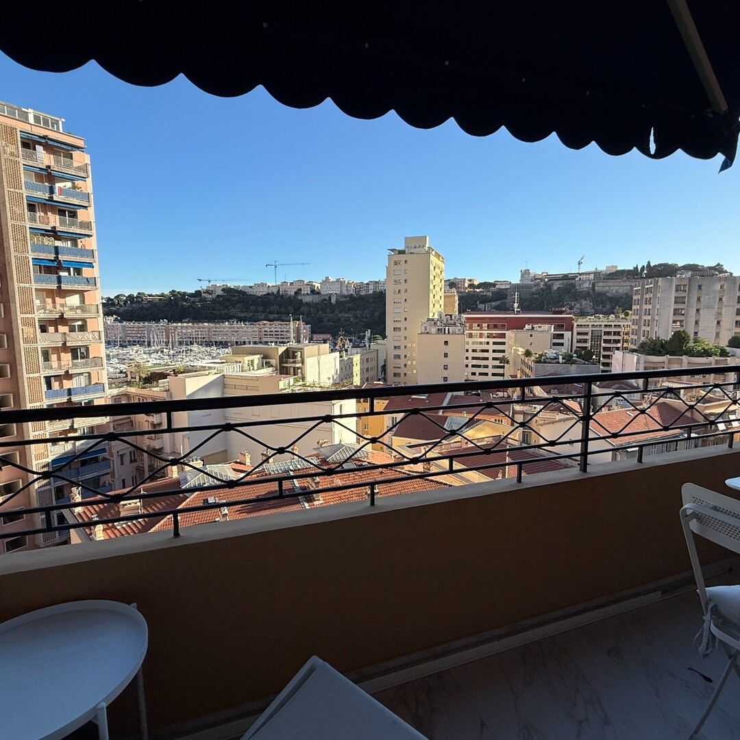 Élégant 2 pièces rénové dans immeuble bourgeois - Appartements à vendre à Monaco