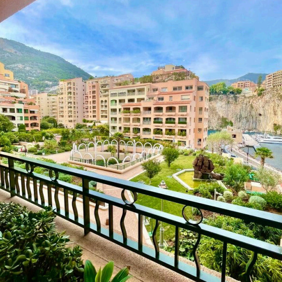 LE GRAND LARGE / 2-3 PIECES / CAVE / PARKING EN SUS - Appartements à vendre à Monaco