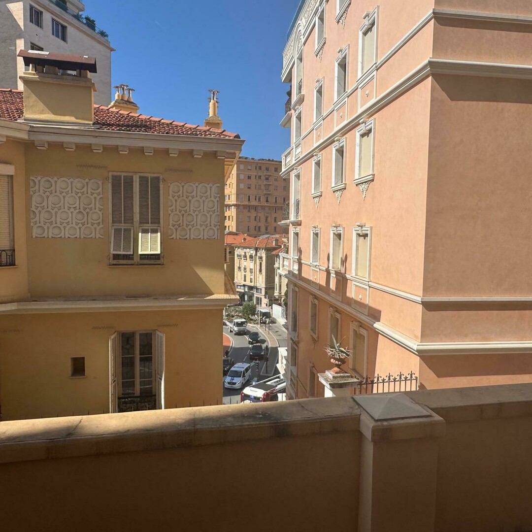 MONTE CARLO / 2 PIECES / LIBRE DE LOI - Appartements à vendre à Monaco