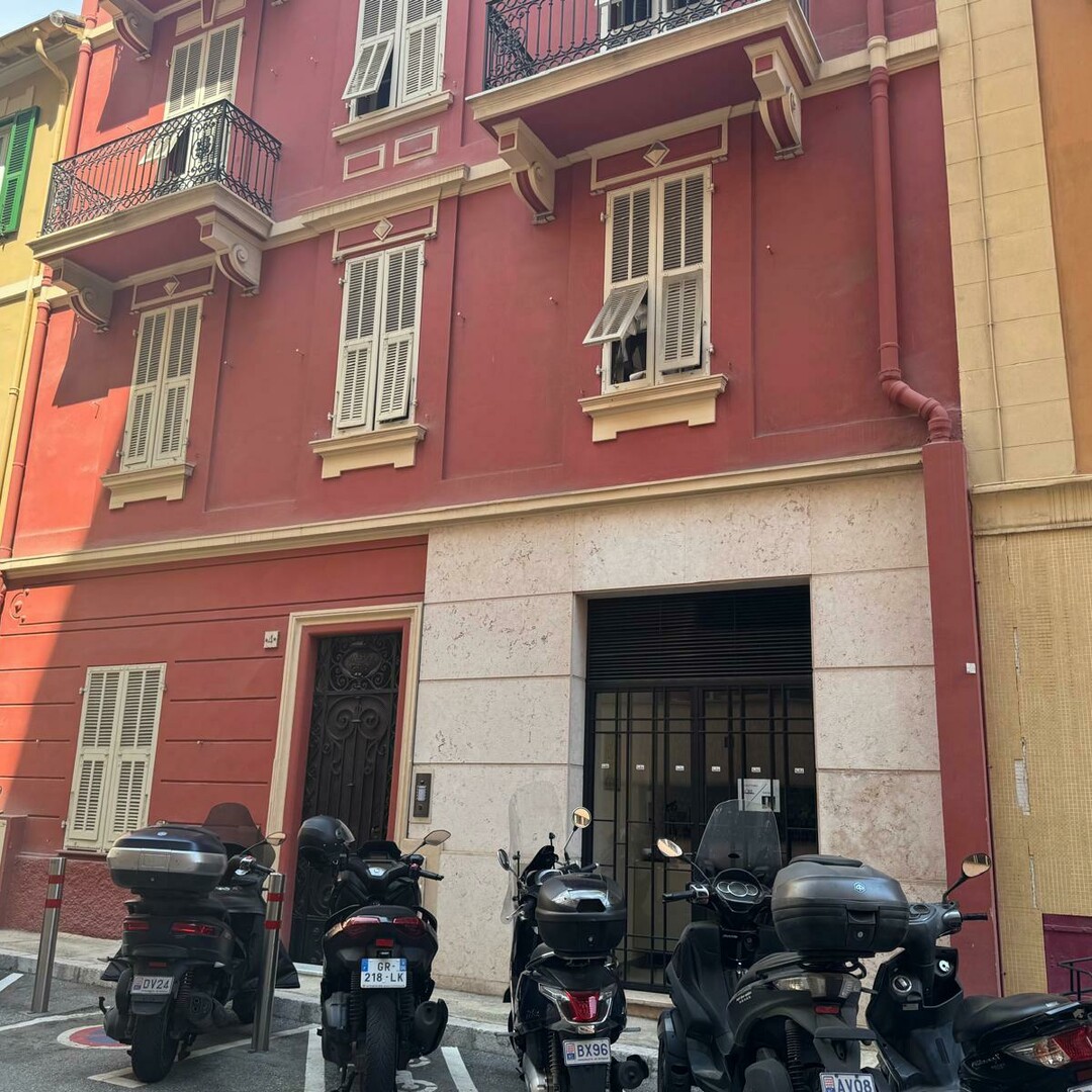 CONDAMINE / STUDIO AVEC LOI 1291 / A RENOVER - Appartements à vendre à Monaco