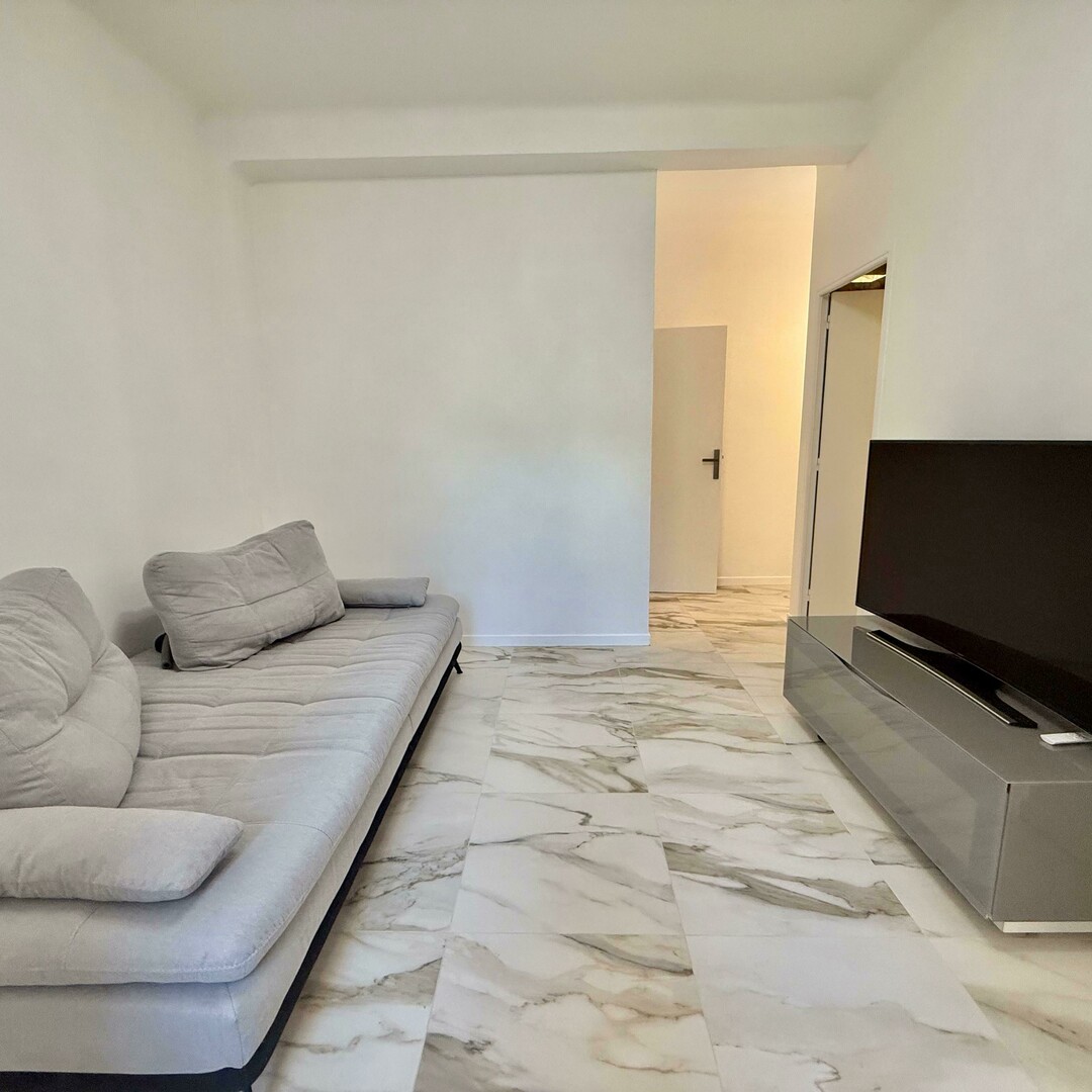 MONTE CARLO / 2 PIECES LIBRE DE LOI / USAGE MIXTE - Appartements à vendre à Monaco