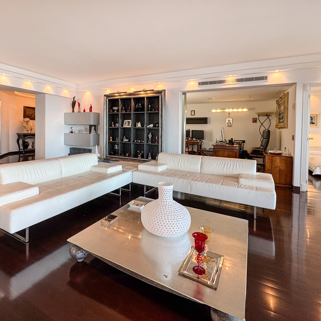 PARC SAINT ROMAN - APPARTEMENT FAMILIAL DE 4/5 PIECES - Appartements à vendre à Monaco