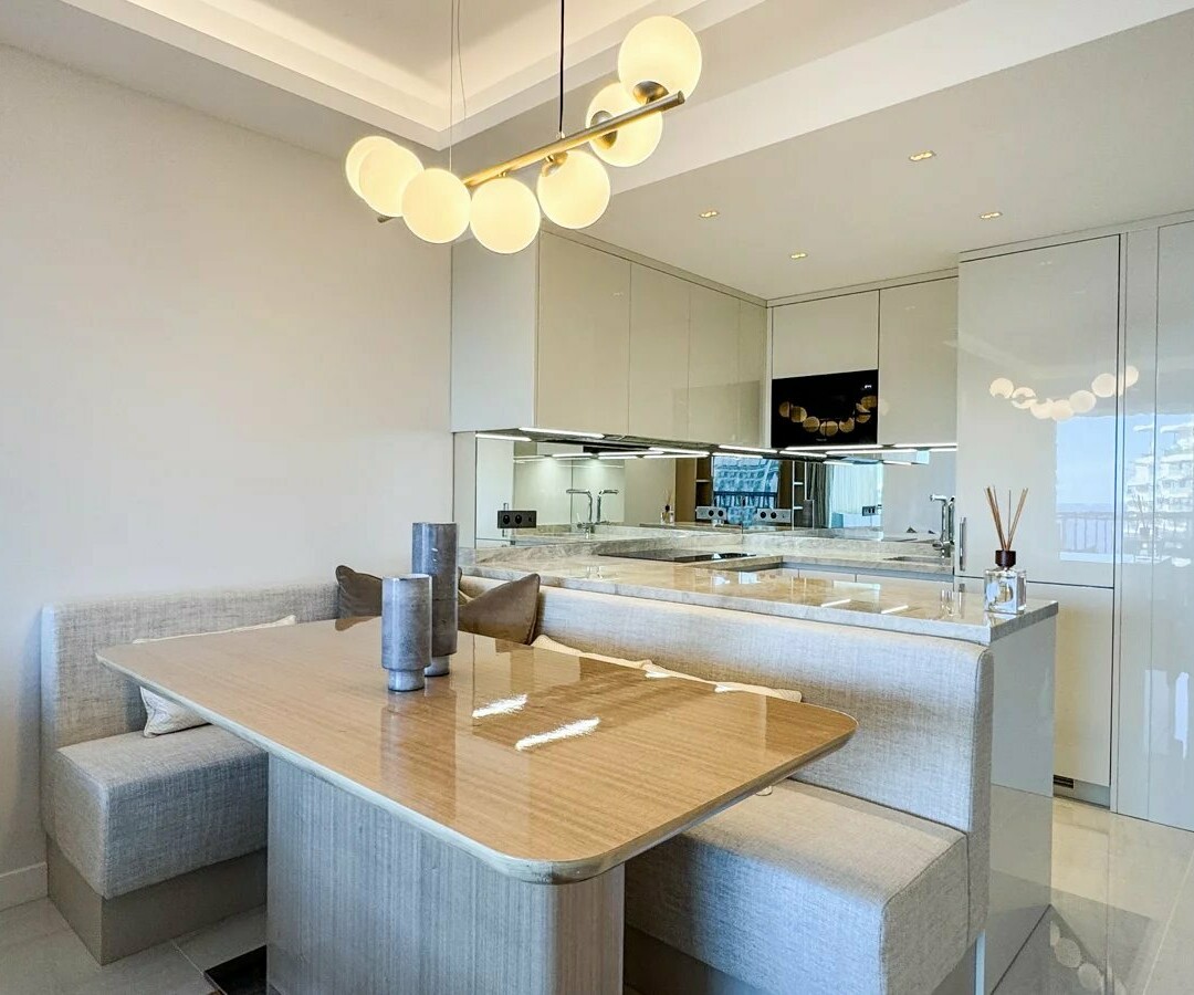 Mandat exclusif – Appartement de luxe rénové avec soin et vue sur la mer - Appartements à vendre à Monaco