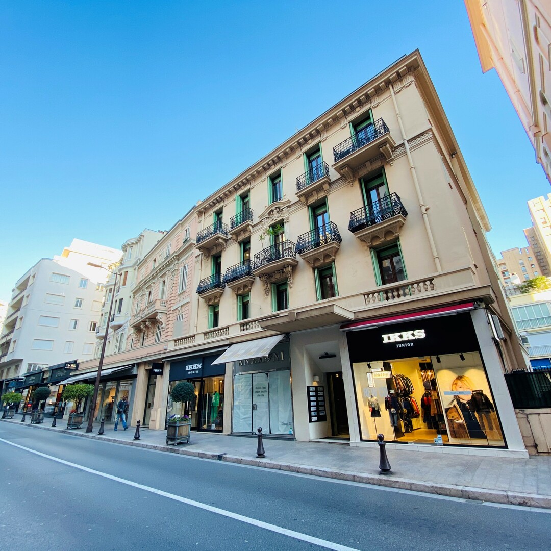 BEAUX BUREAUX (Usage mixte) - Appartements à vendre à Monaco