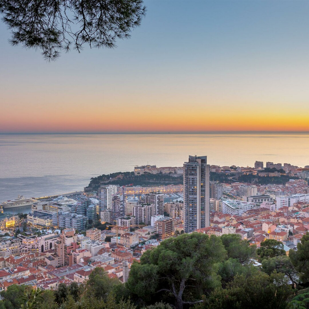 Deux chambres de bonnes réunies - Appartements à vendre à Monaco