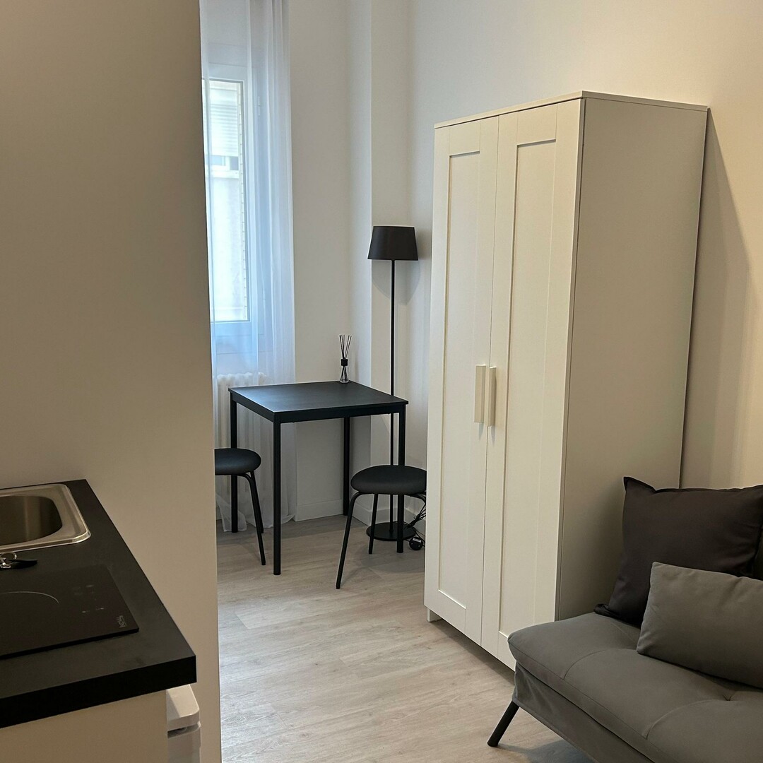 Chambre de Service centrale - Appartements à vendre à Monaco