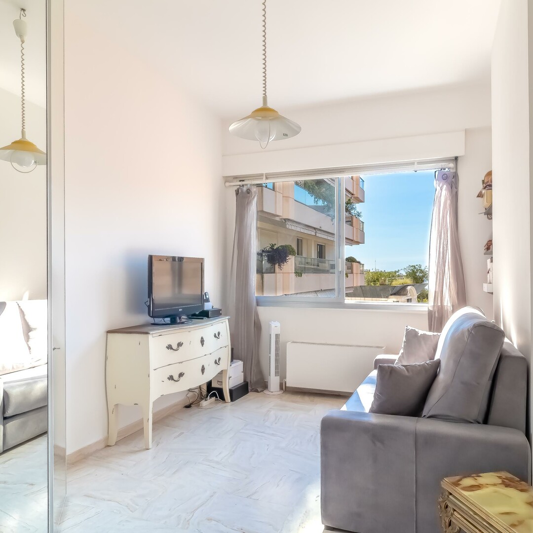 STUDIO VUE DÉGAGÉE DANS LE QUARTIER SAINT ROMAN - Appartements à vendre à Monaco