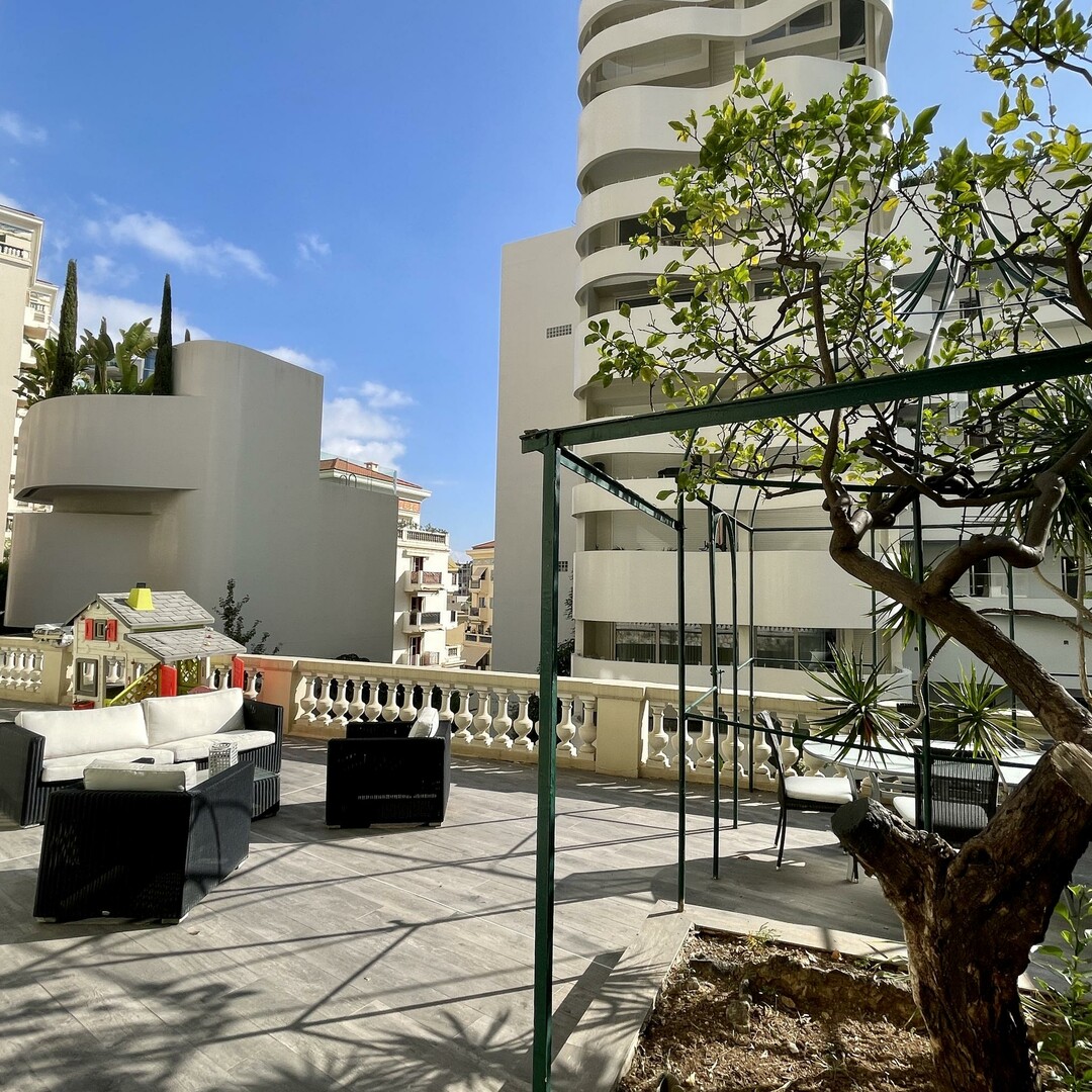 Spacieux appartement avec grande terrasse jardin (exclusivité) - Appartements à vendre à Monaco