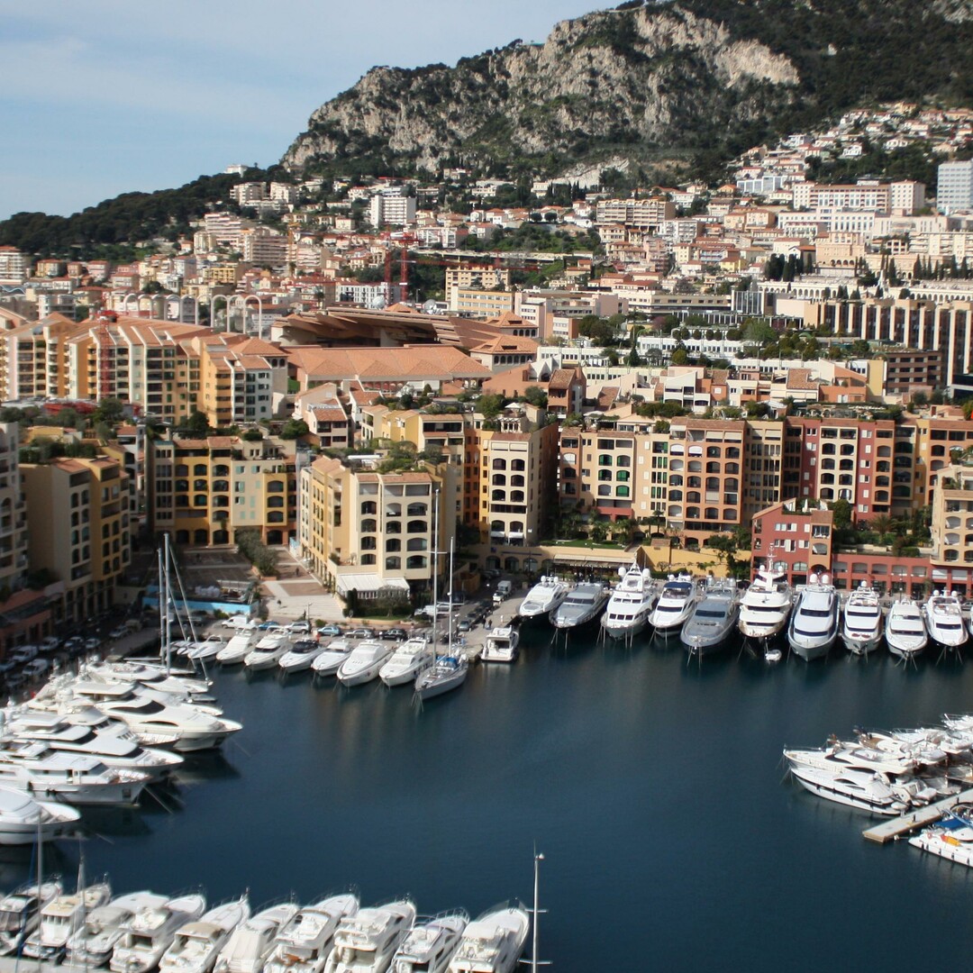 Très beau studio avec vue sur le port de Fontvieille - Appartements à vendre à Monaco