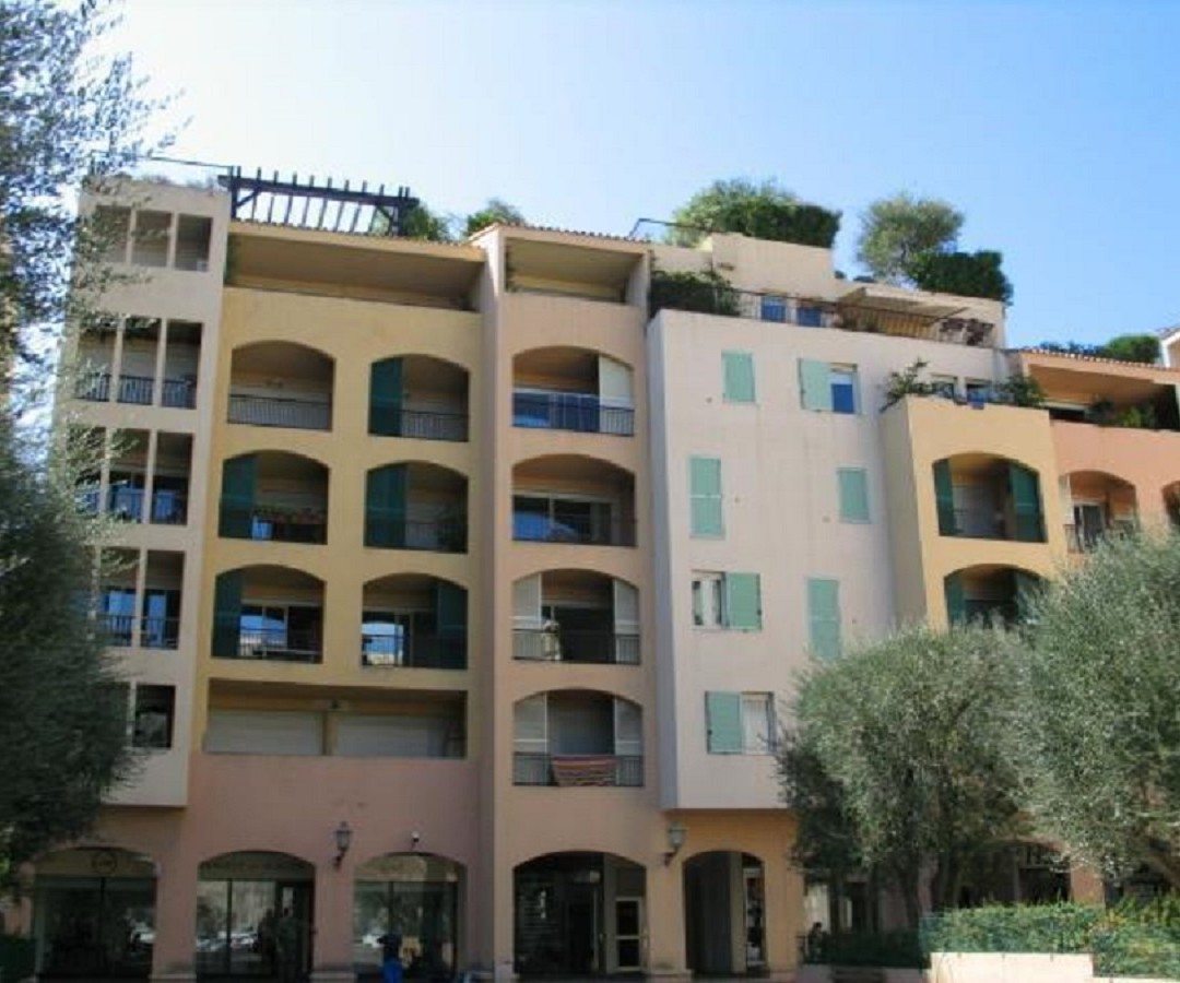 MONACO FONTVIEILLE BOTTICELLI 2 PIÈCES 58 m² MIXTE CAVE - Propriétés à vendre à Monaco
