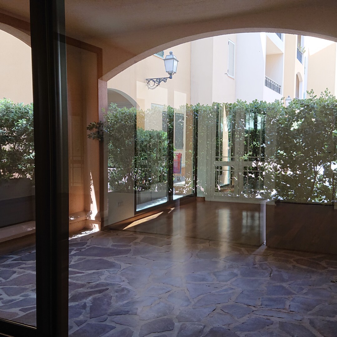 MONACO FONTVIEILLE DONATELLO 2 PIÈCES 59 m² MIXTE CAVE - Propriétés à vendre à Monaco