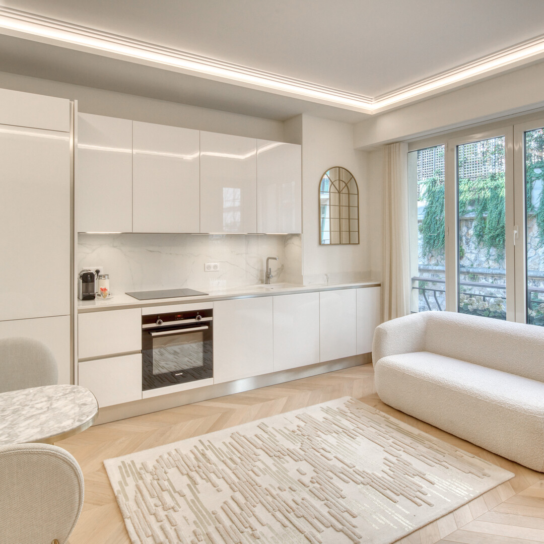 2P RÉNOVÉ USAGE MIXTE - À quelques pas de la plage du Larvotto - Appartements à vendre à Monaco