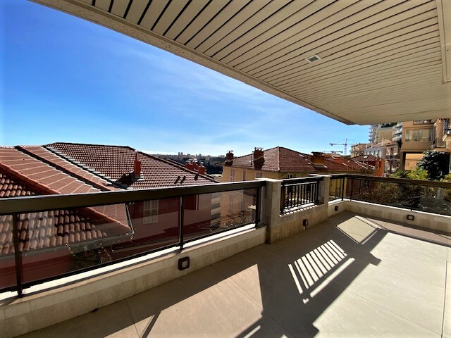 APPARTEMENT MODERNE 5 PIECES, IDEAL POUR FAMILLE, CALME ET RESIDENTIEL - Appartements à vendre à Monaco