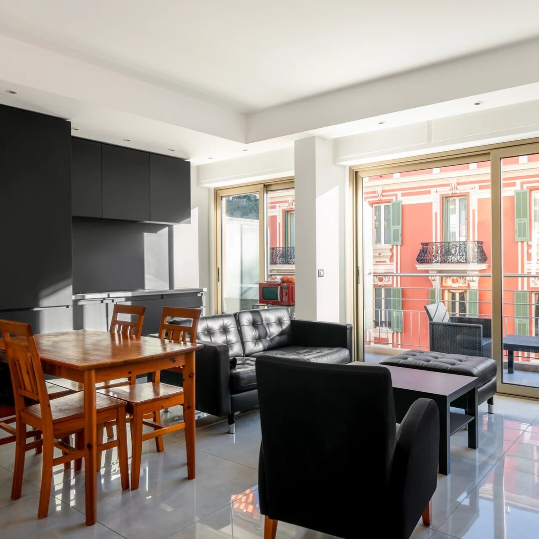 PETREL - Condamine - 3 Pièces Rénové - Appartements à vendre à Monaco