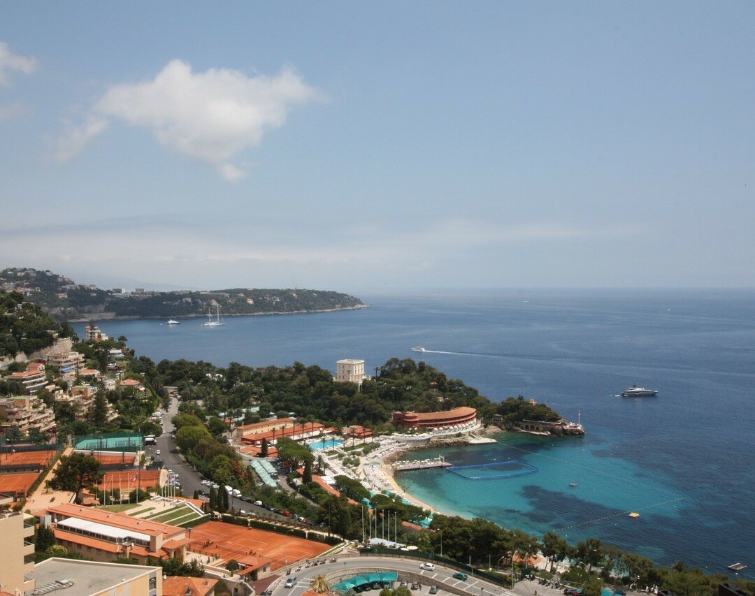 Exceptionnel appartement, étage élevé, vue panoramique. Entièrement rénové. - Appartements à vendre à Monaco