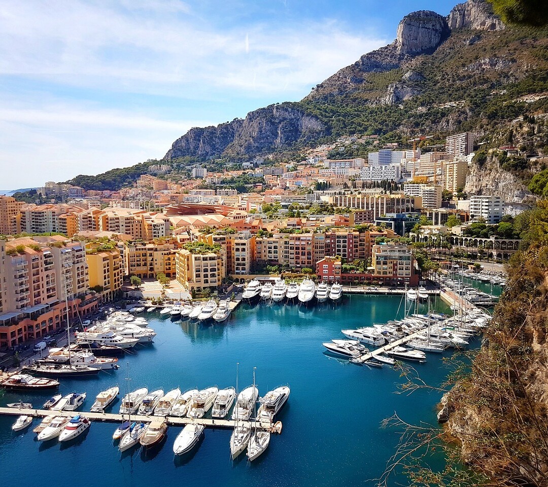 Bureau indépendant avec vitrine idéal rendement locatif - Appartements à vendre à Monaco