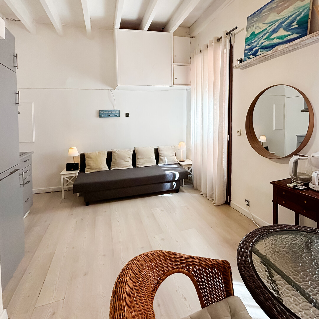 CHARMANT STUDIO RENOVE - MONACO VILLE - Appartements à vendre à Monaco
