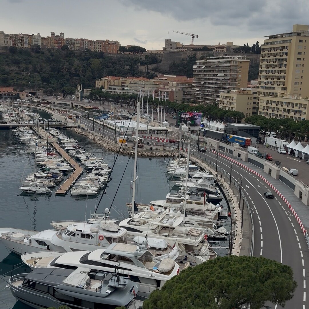 RARE 3 PIECES SUR LE PORT AVEC VUE MER - Appartements à vendre à Monaco