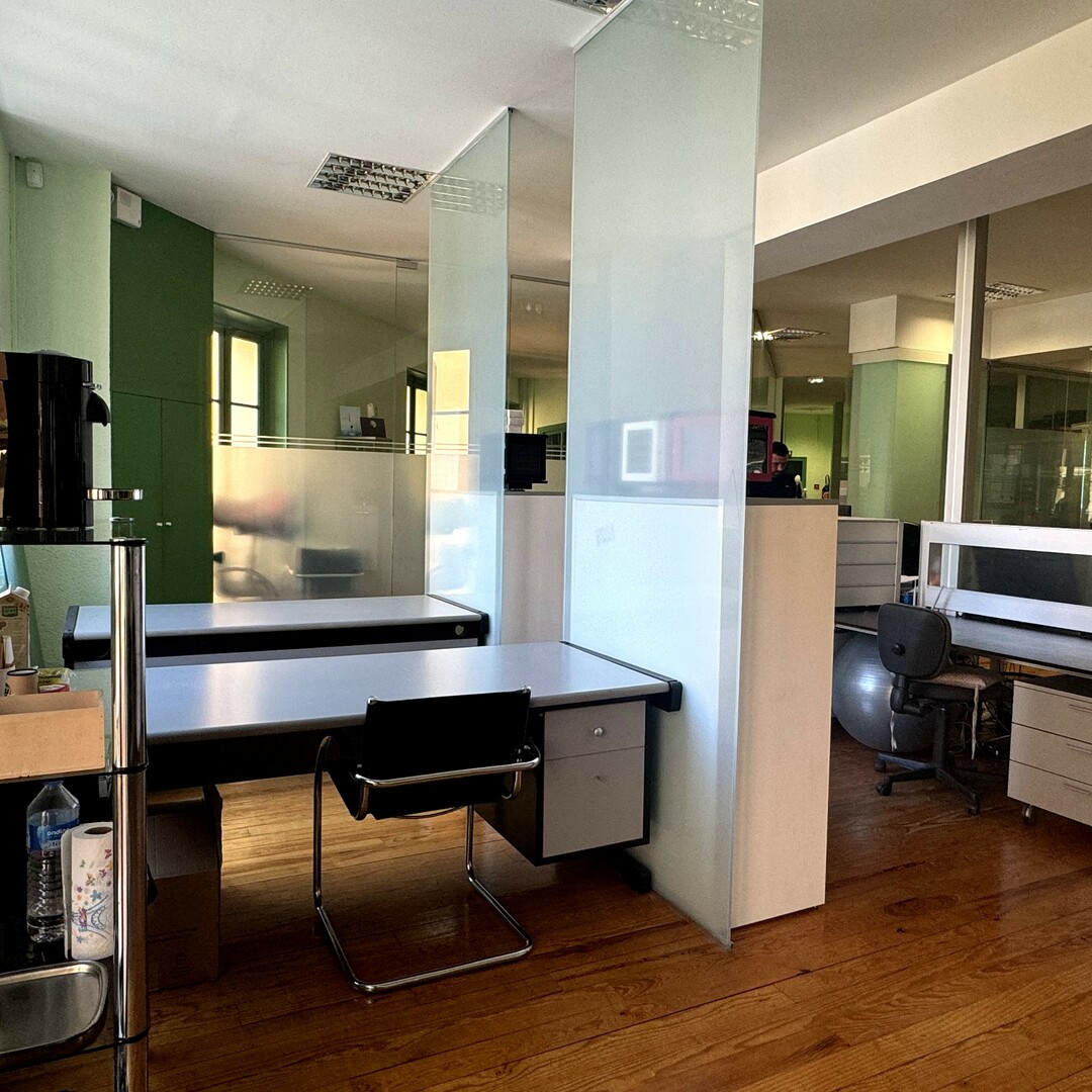 BUREAU CLOISONNÉ AVEC GRANDE LUMINOSITÉ - Appartements à vendre à Monaco