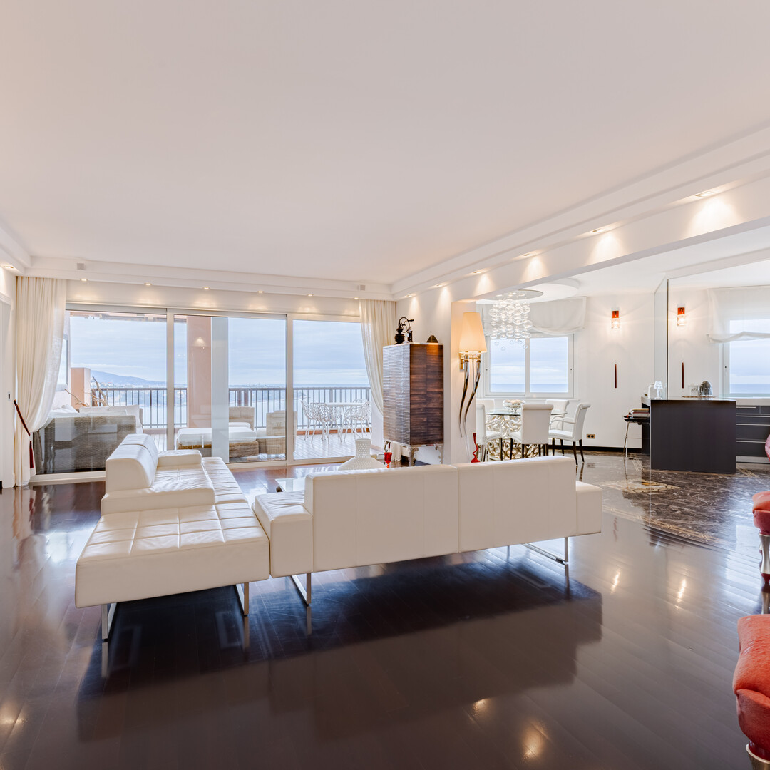 SPACIEUX 5 PIECES AVEC VUE MER - Appartements à vendre à Monaco