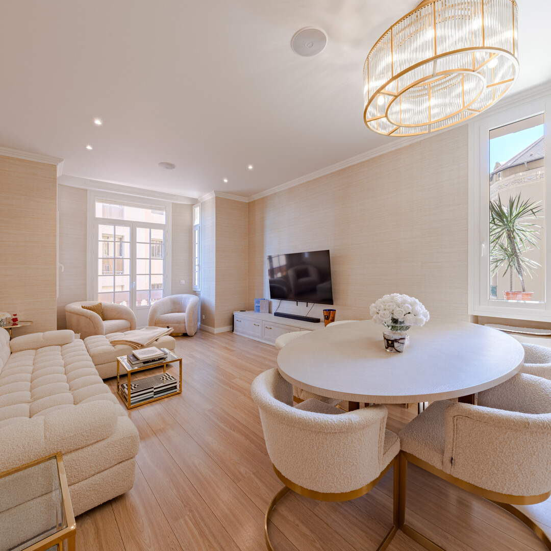 CHARMANT 4 PIECES - Appartements à vendre à Monaco