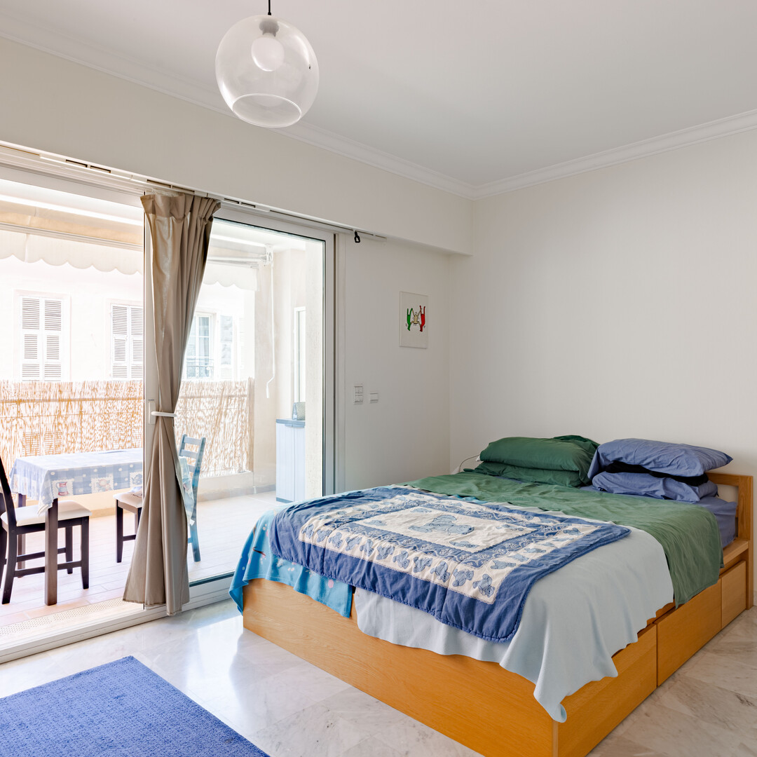 STUDIO AVEC TERRASSE - Appartements à vendre à Monaco
