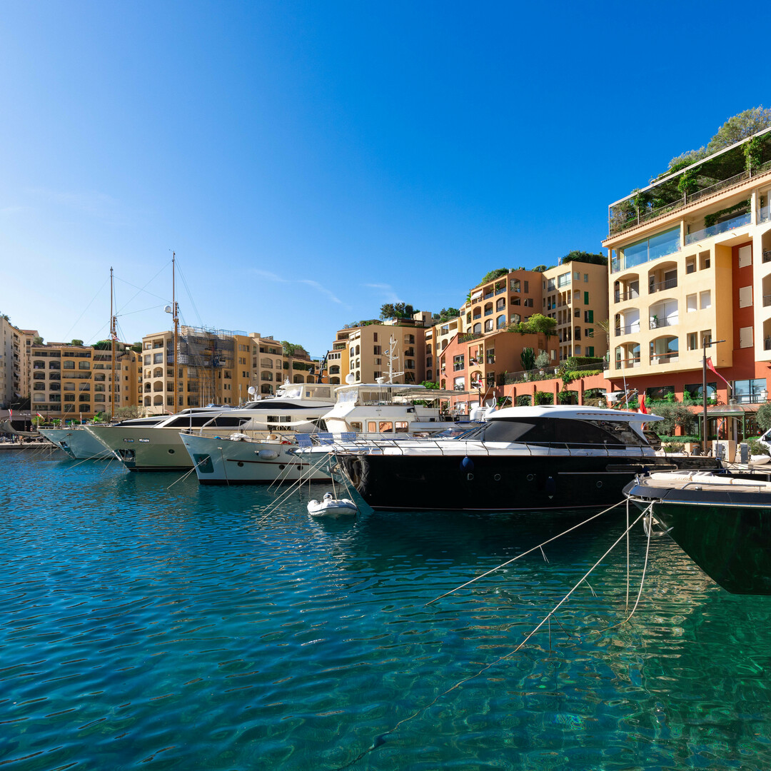 BUREAU AVEC BELLE VITRINE - Appartements à vendre à Monaco
