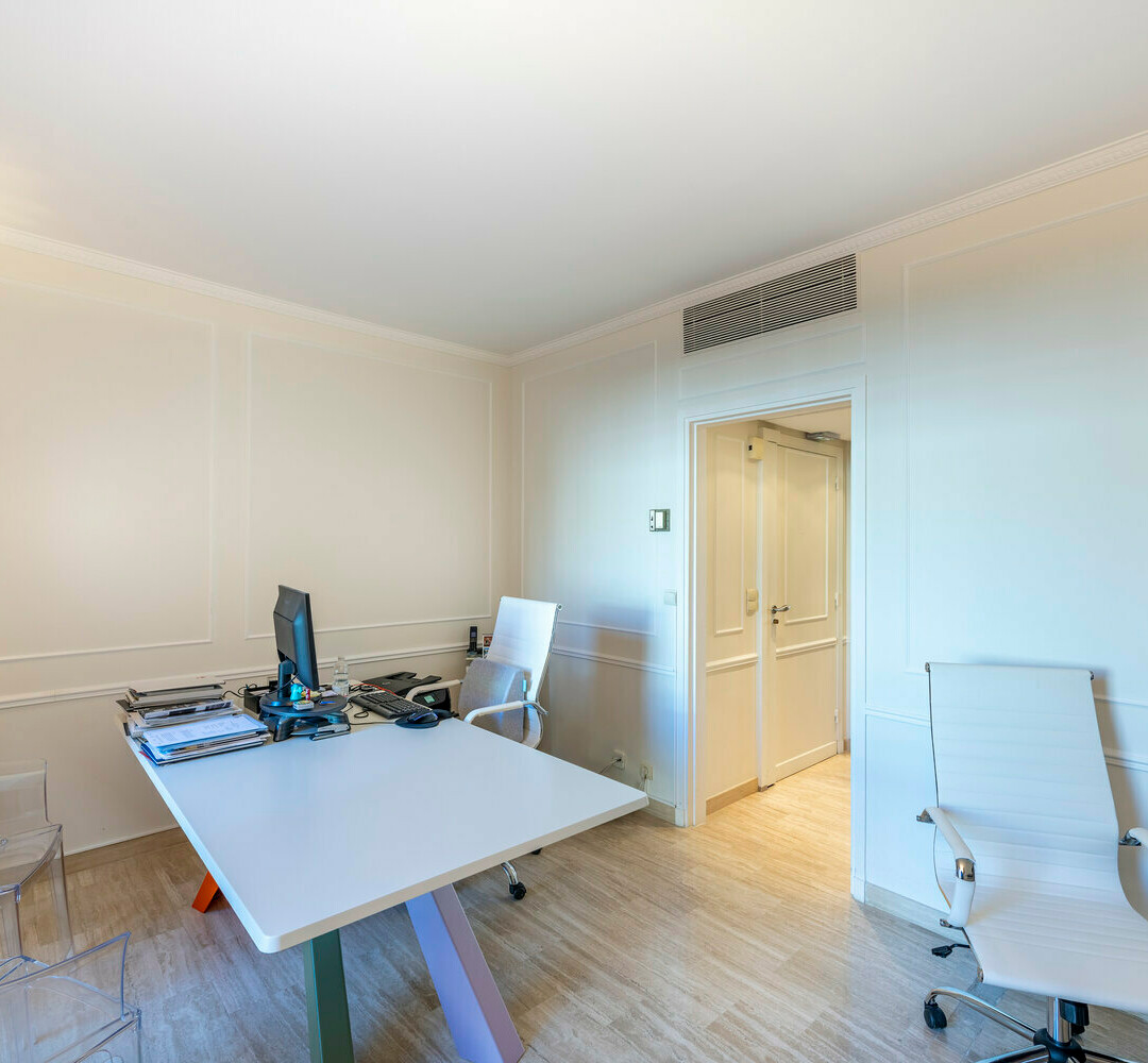 STUDIO À USAGE MIXTE - Propriétés à vendre à Monaco