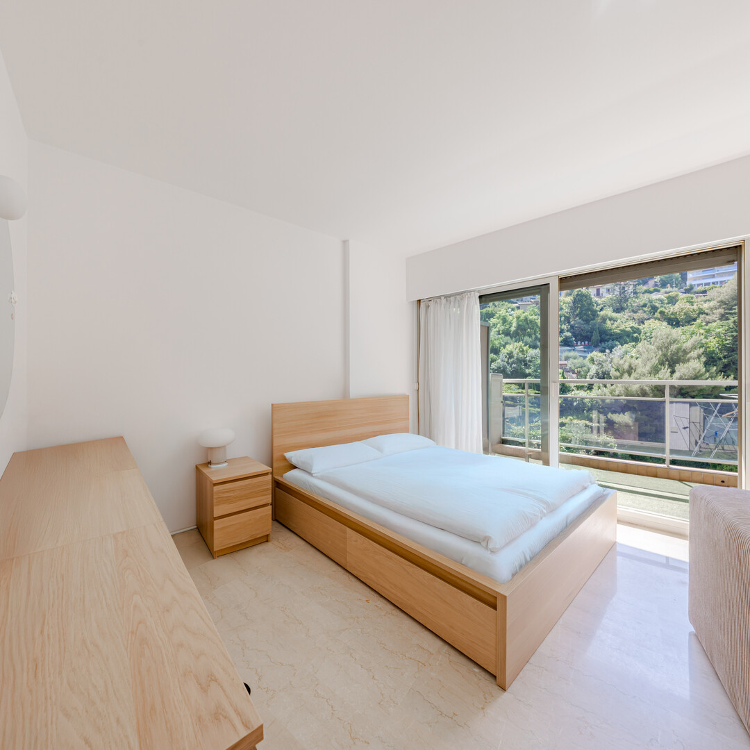 STUDIO LUMINEUX ETAGE ELEVE RESIDENCE L'ANNONCIADE - Appartements à vendre à Monaco