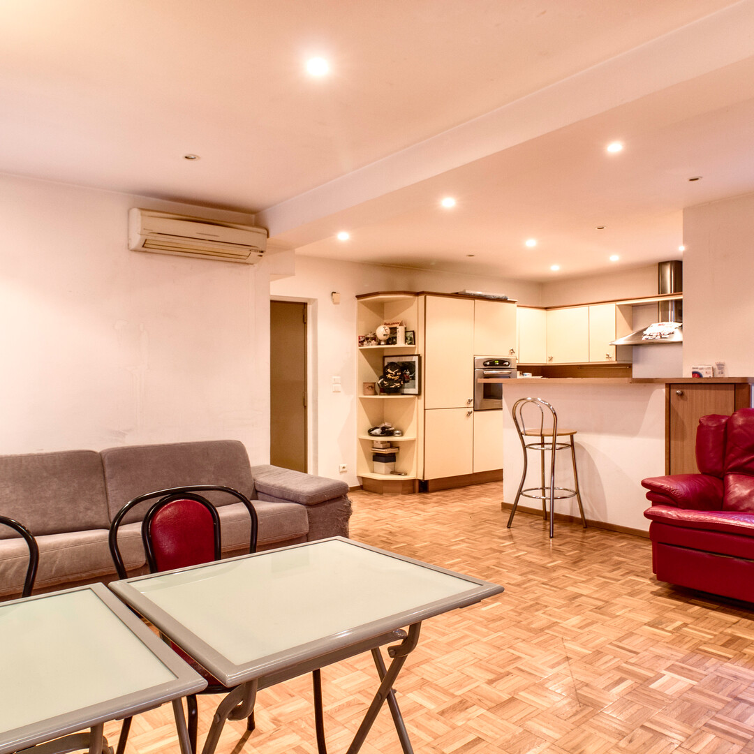 2 PIECES - SPACIEUX QUARTIER CONDAMINE - Appartements à vendre à Monaco