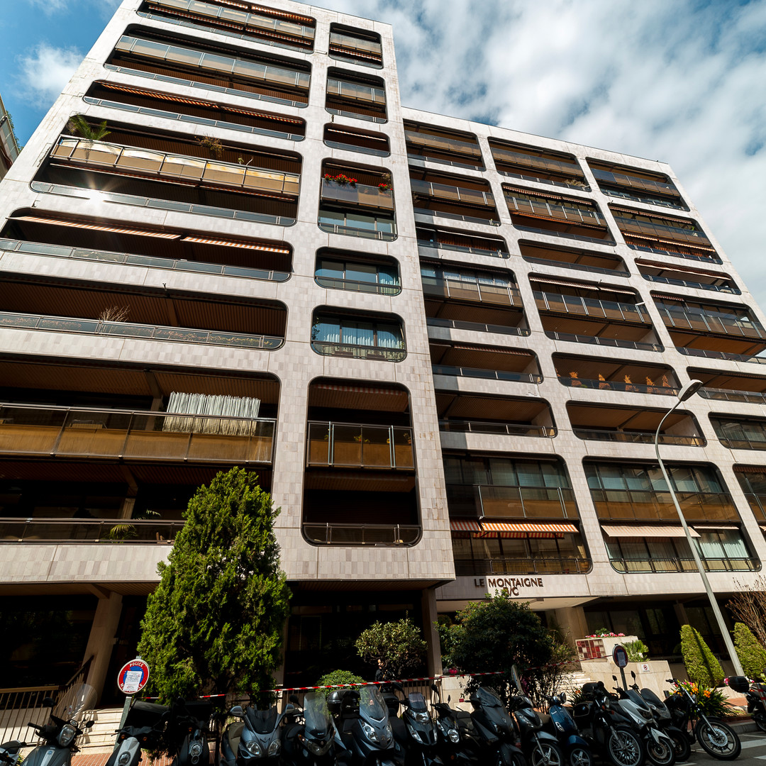 MONTAIGNE : PARKING A LA VENTE