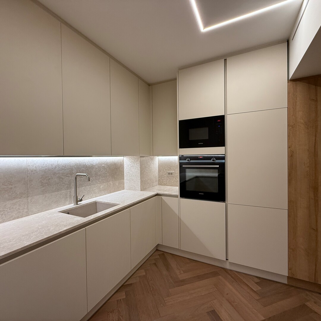 La Condamine - 3 pièces rénové avec parking et à usage mixte