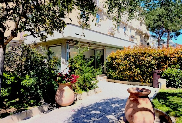 Le TROCADERO - Parkings des Moulins - Avenue de Grande-Bretagne