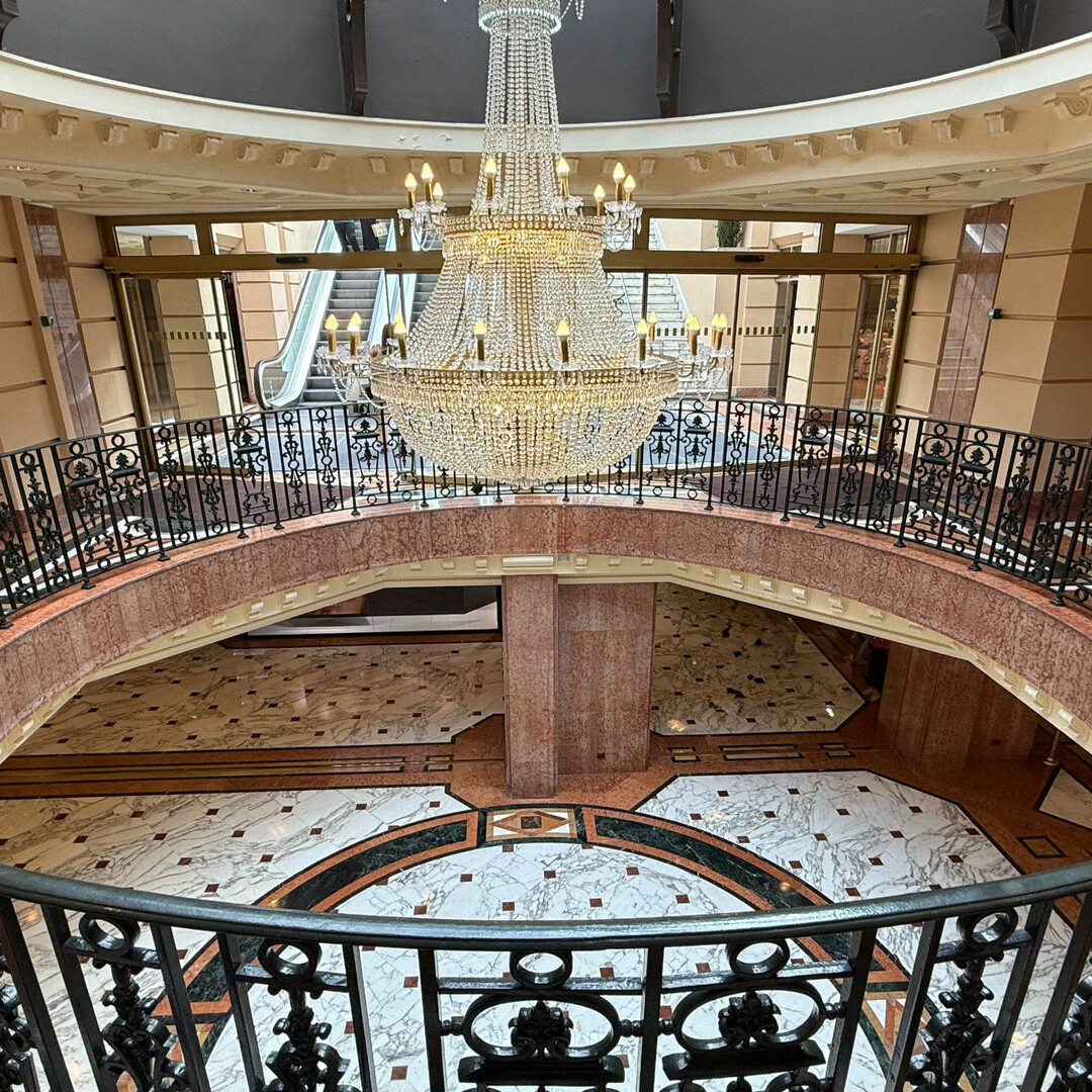 Restaurant dans la galerie du Métropole