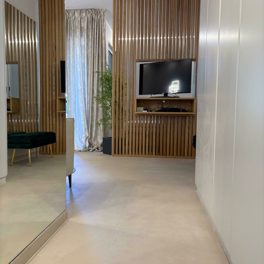 PARC SAINT ROMAN / STUDIO  RENOVE / PARKING