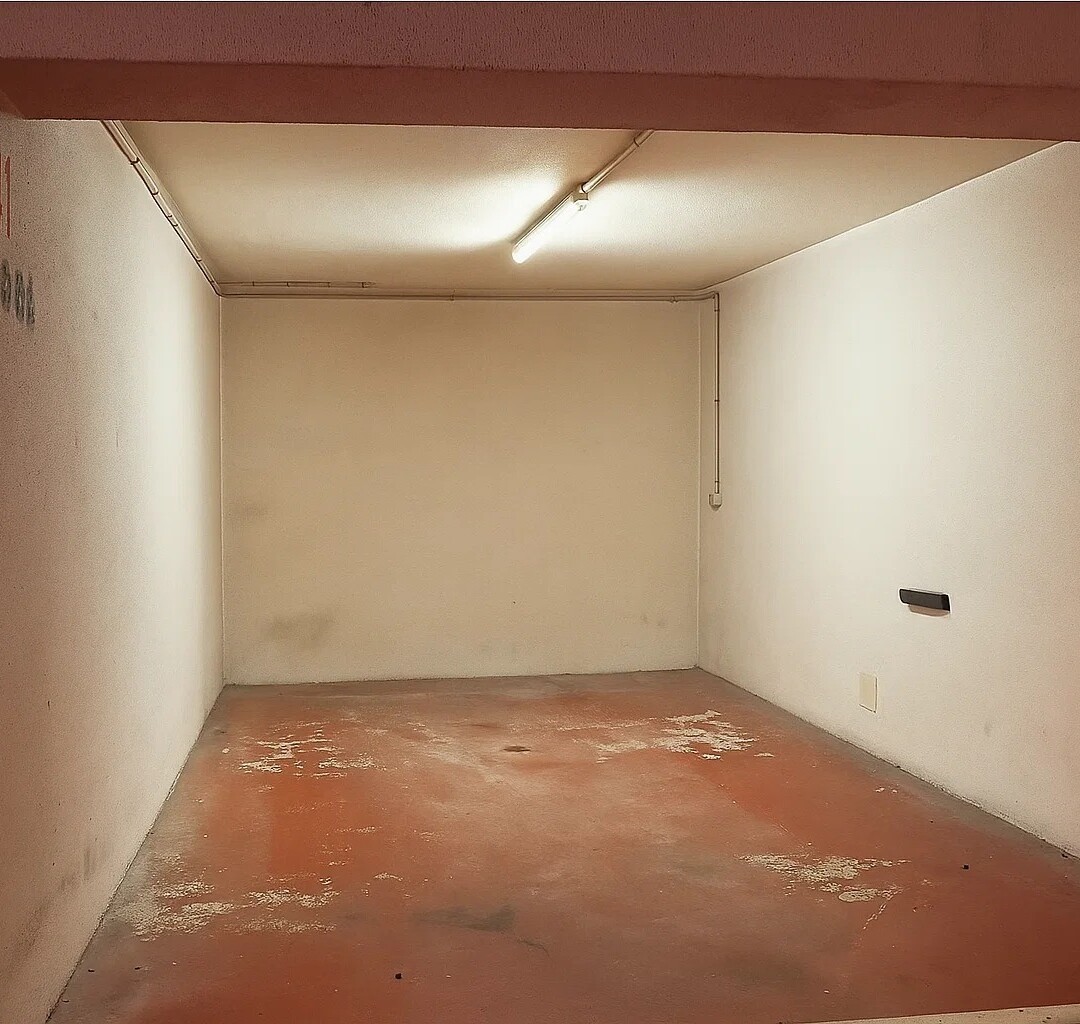 PROCHE GARE / RESIDENCE LES OLIVIERS / 1 EMPLACEMENT DE PARKING