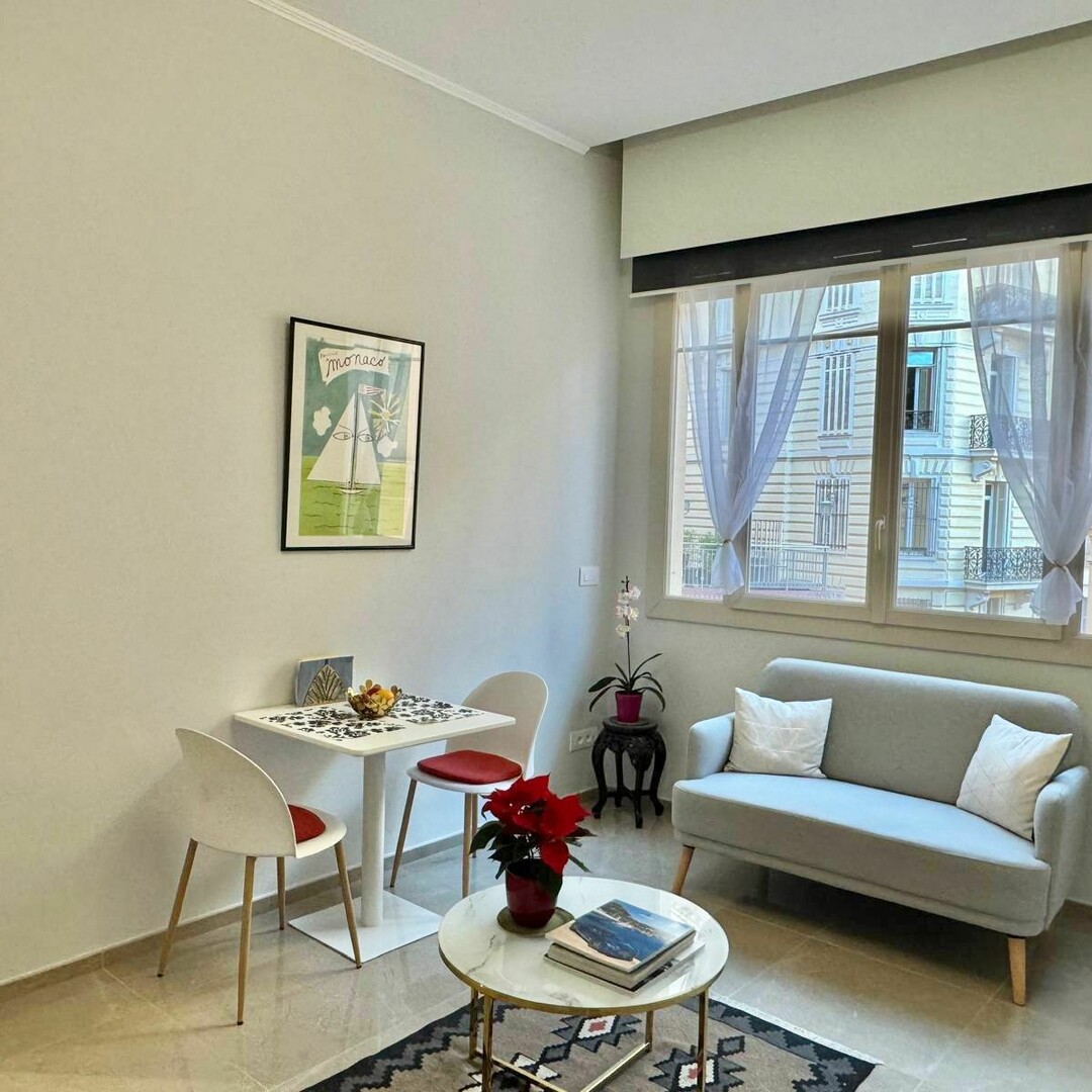 LAROUSSE /  TOUR DU LARVOTTO /  2 PIECES