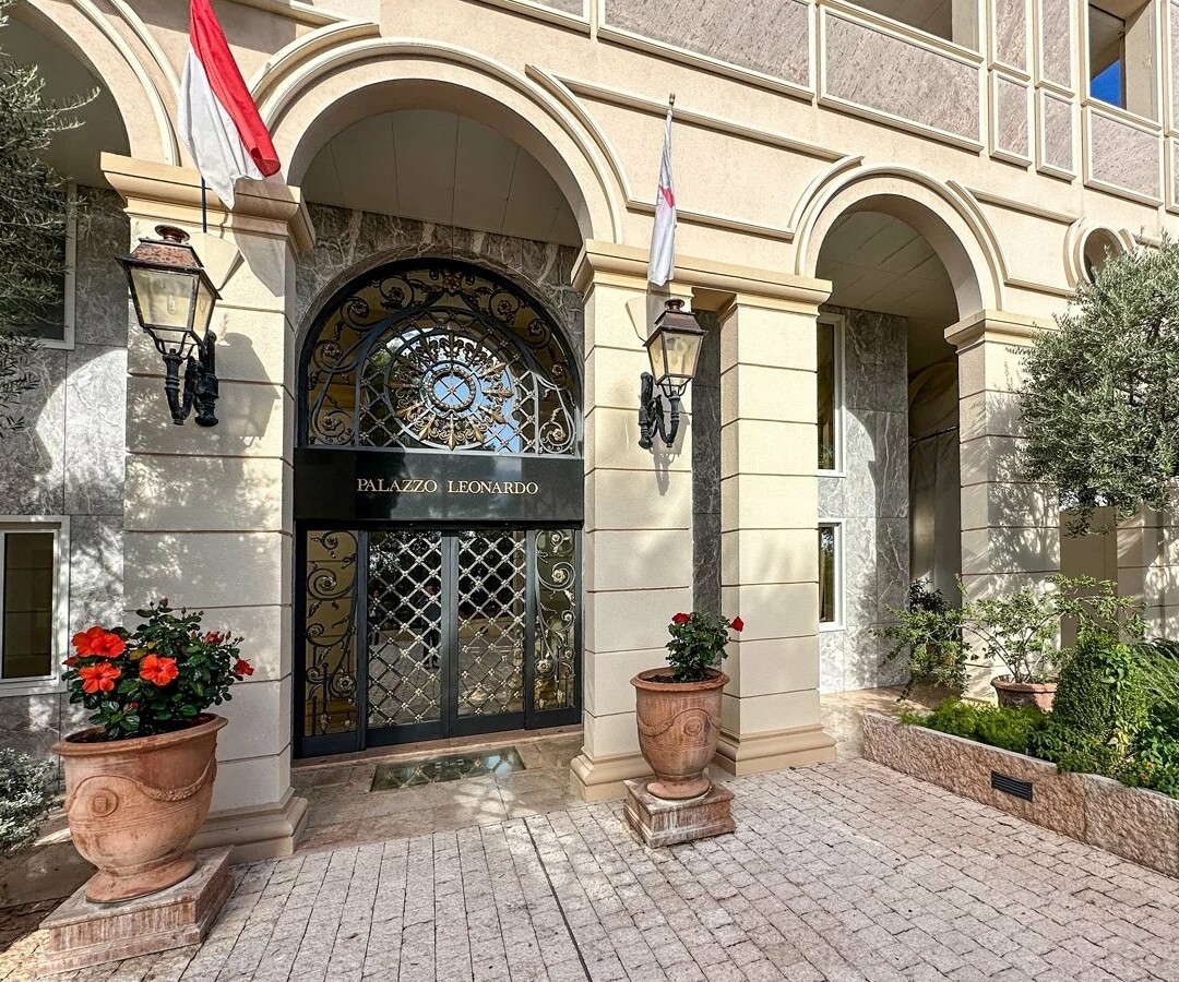 LEONARDO PALACE - ETAGE COMPLET
