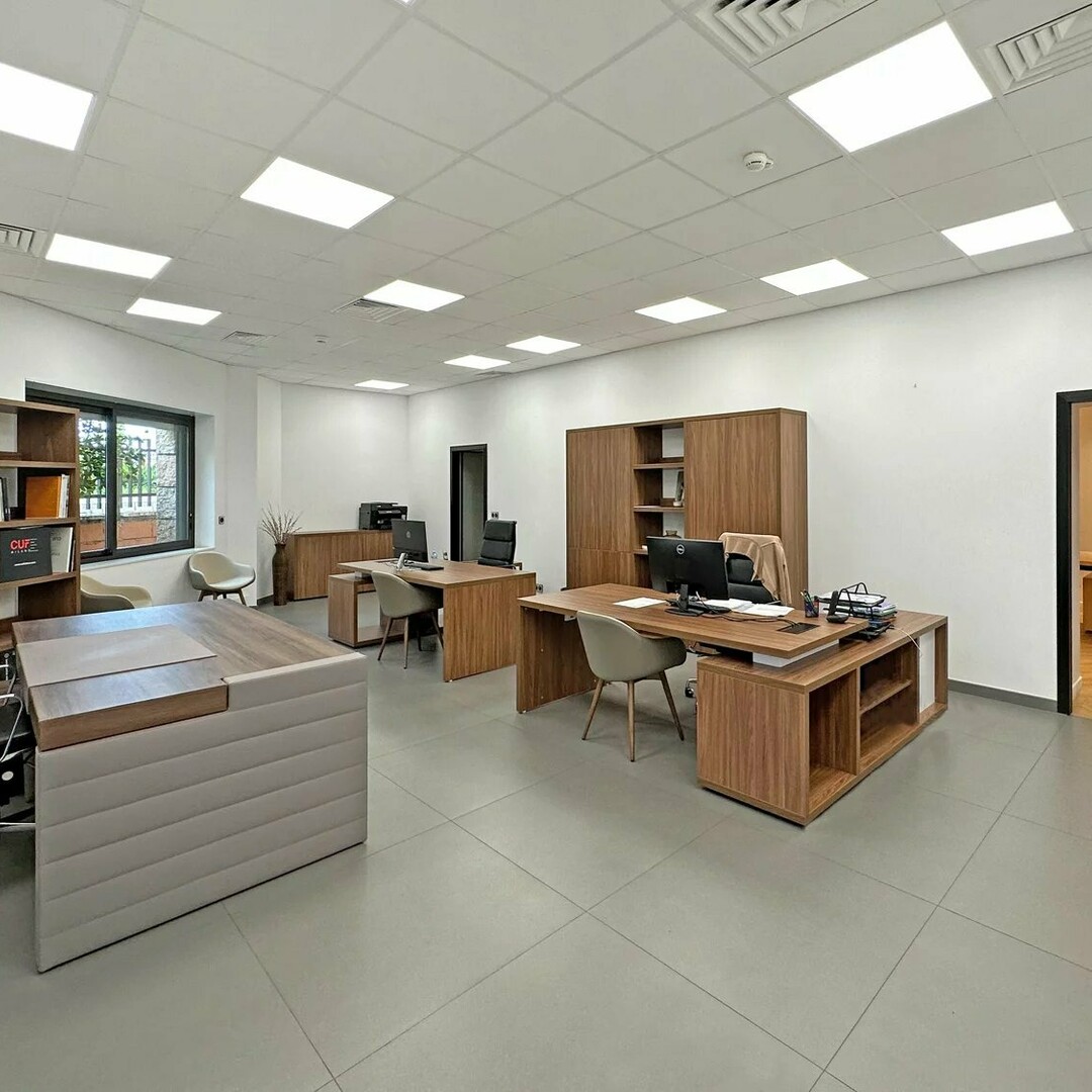 Parc Saint Roman - Bureau ou murs commerciaux