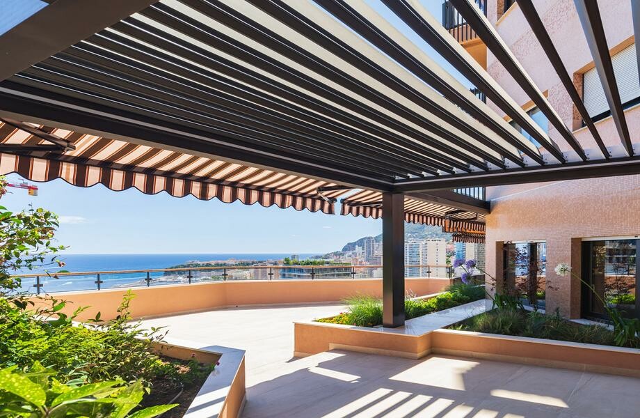 Superbe penthouse avec vue panoramique sur la mer et la Principauté