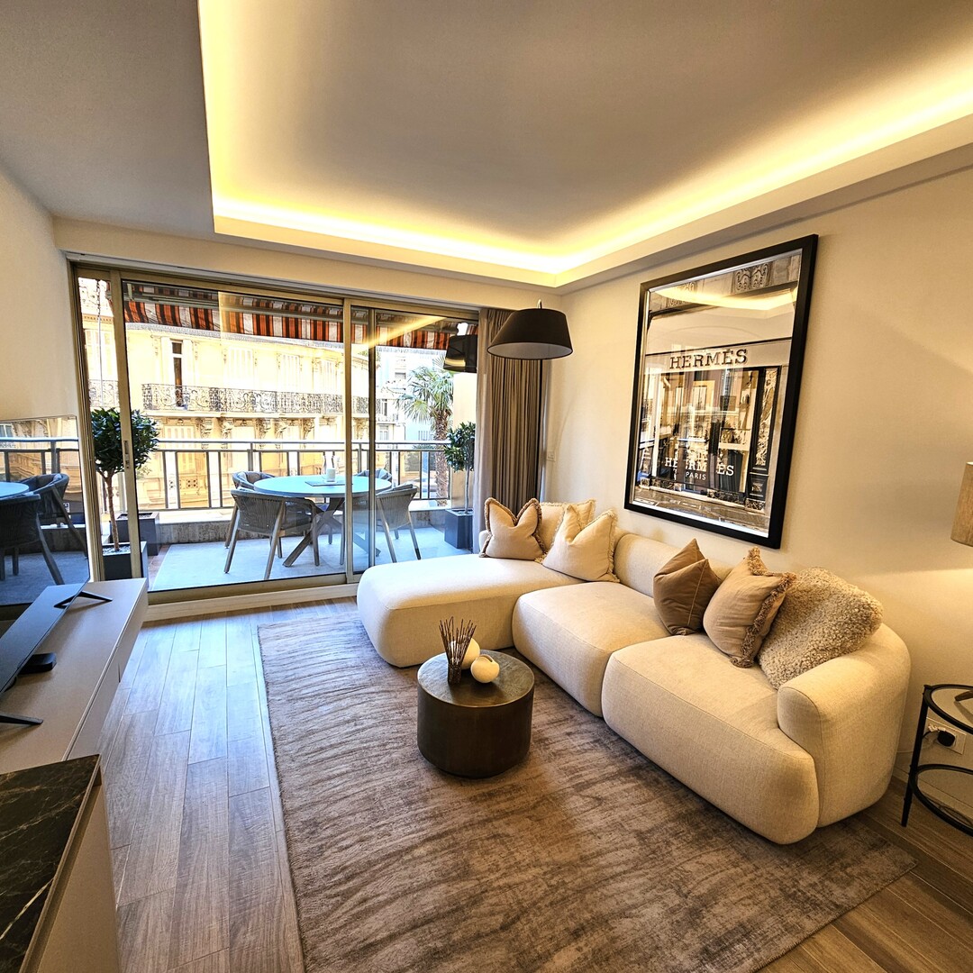MAGNIFIQUE APPARTEMENT AU COEUR DE MONTE-CARLO