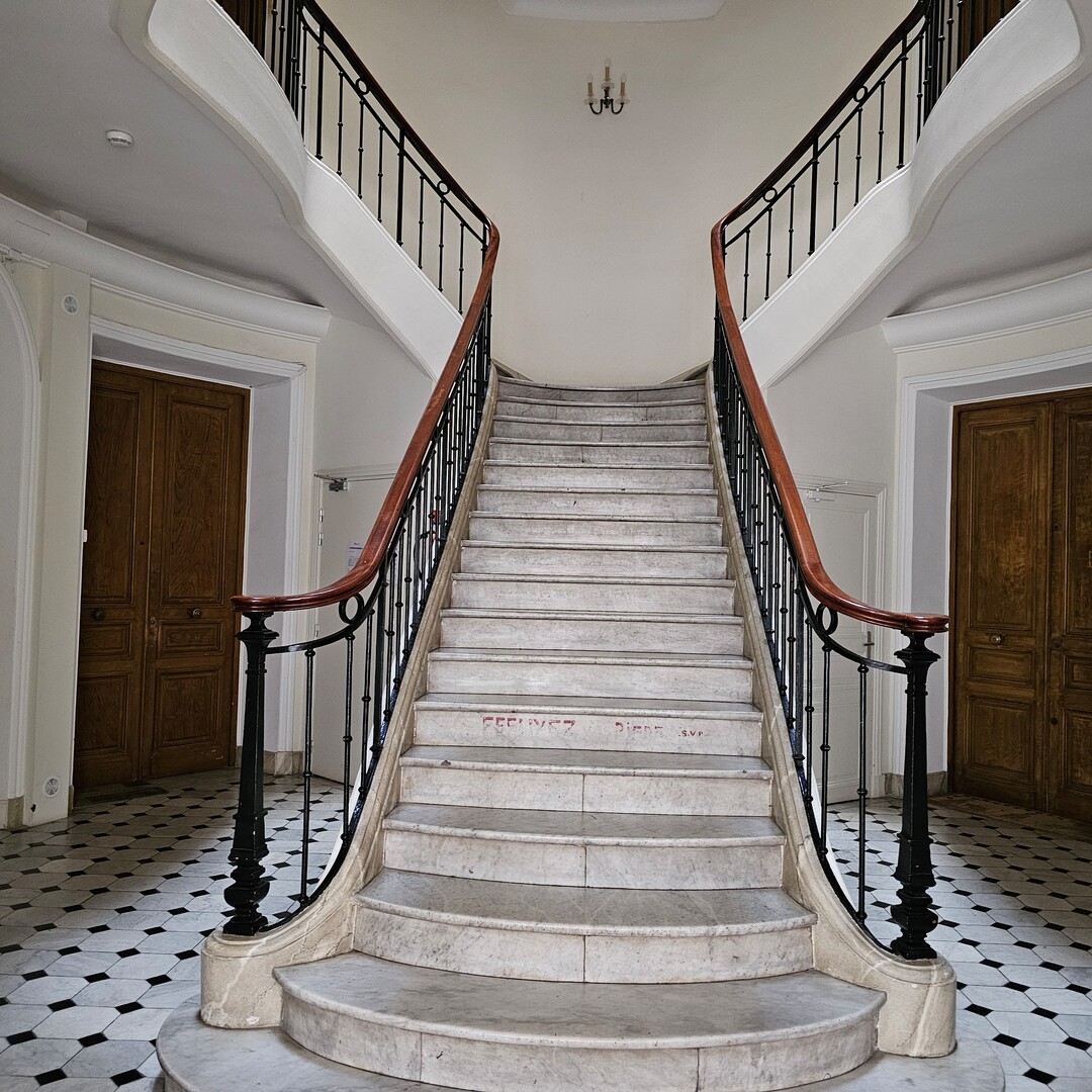 A DEUX PAS DU CARRE D'OR - IDEAL PIED-A-TERRE