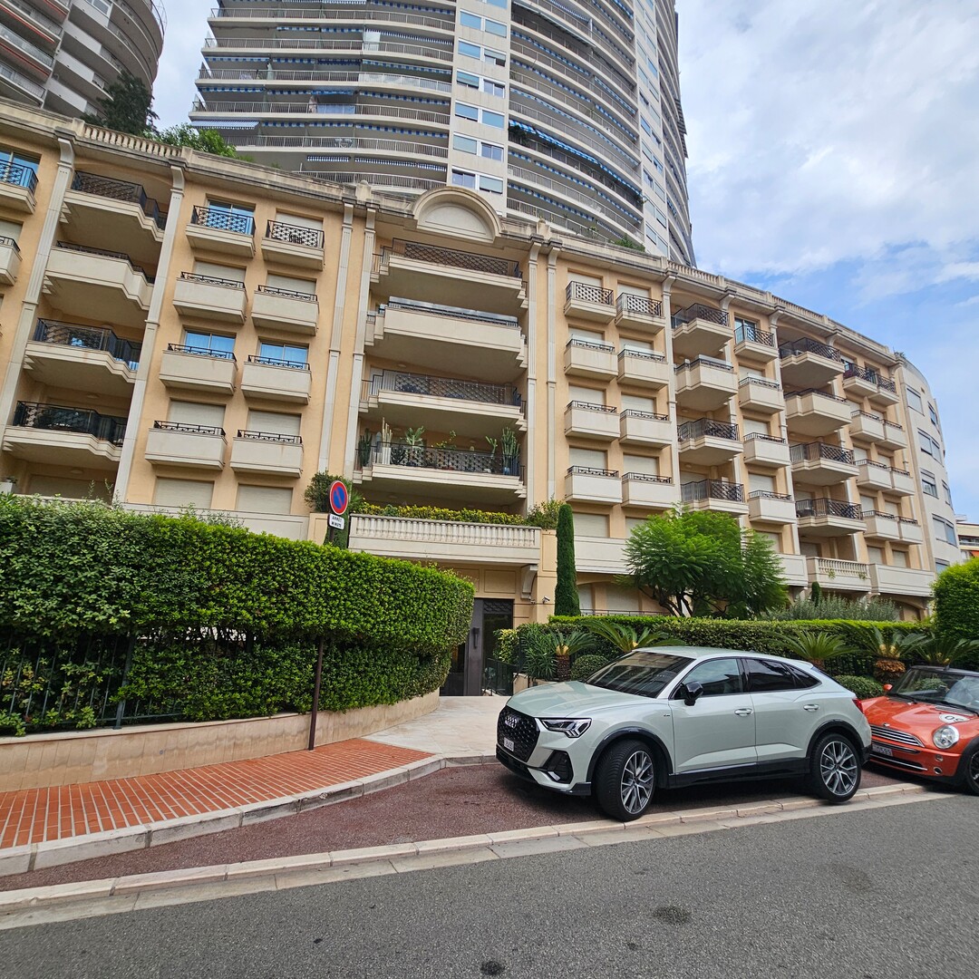 APPARTEMENT DANS MAGNIFIQUE RESIDENCE
