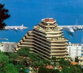 LES LIGURES - BUREAU / LOCAL COMMERCIAL