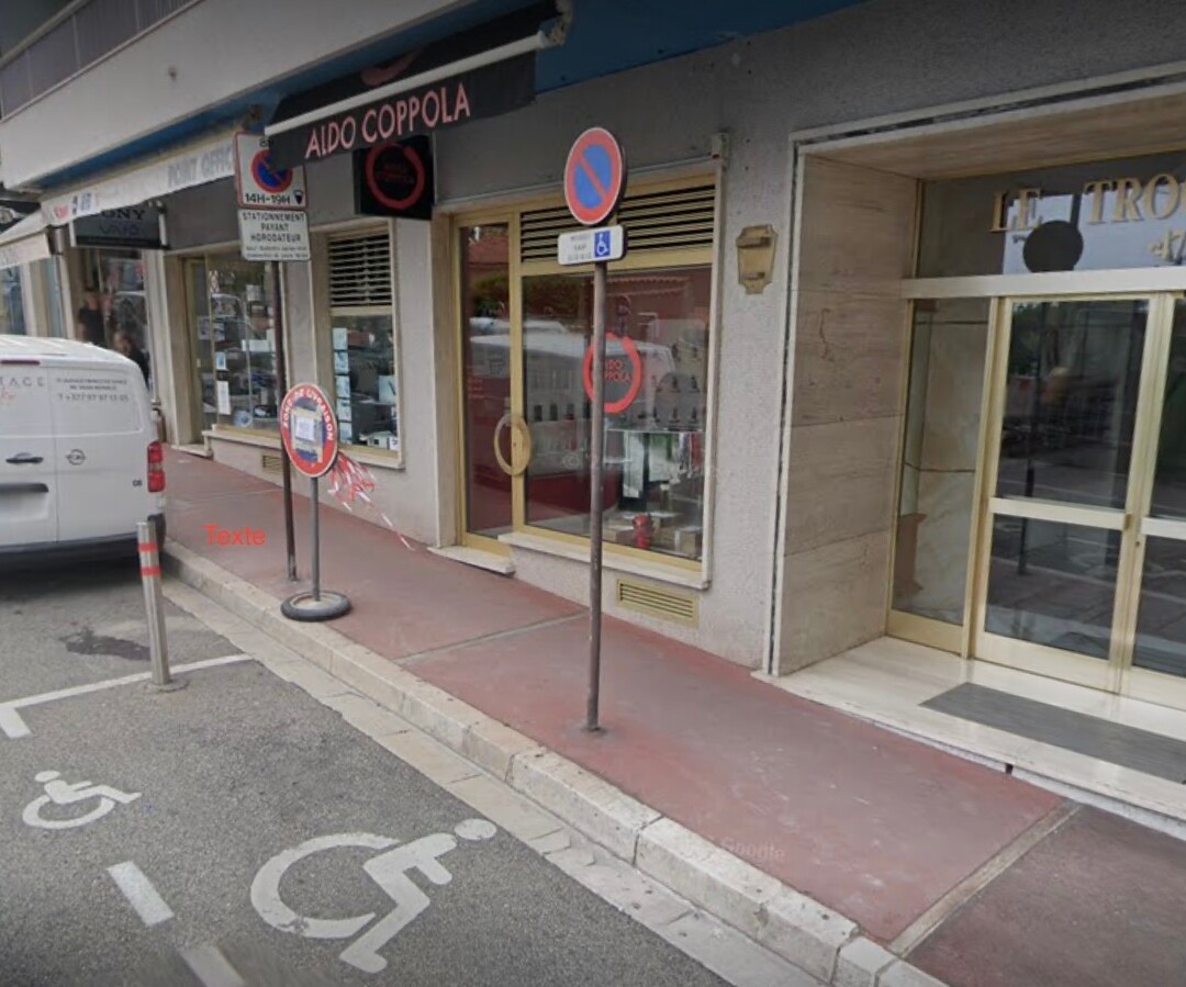 Local commercial avec vitrine