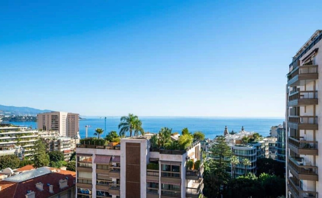 APPARTEMENT AVEC ROOF TERRASSE