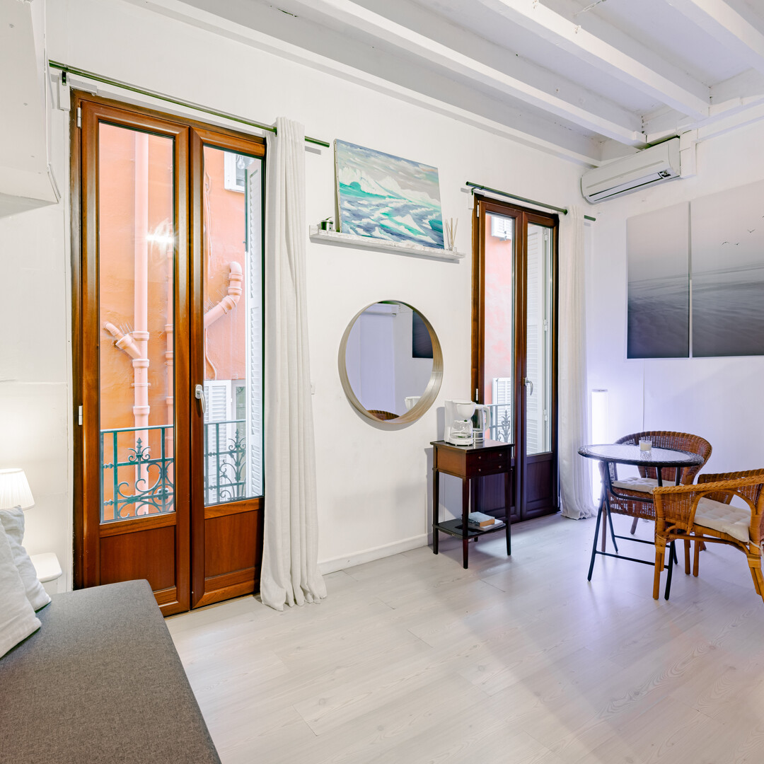 STUDIO - PIED A TERRE IDEAL