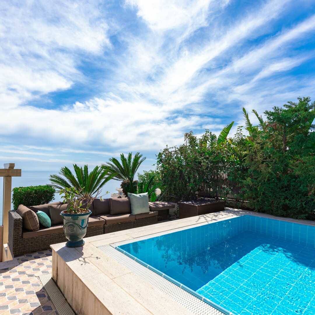 DUPLEX PENTHOUSE AVEC PISCINE